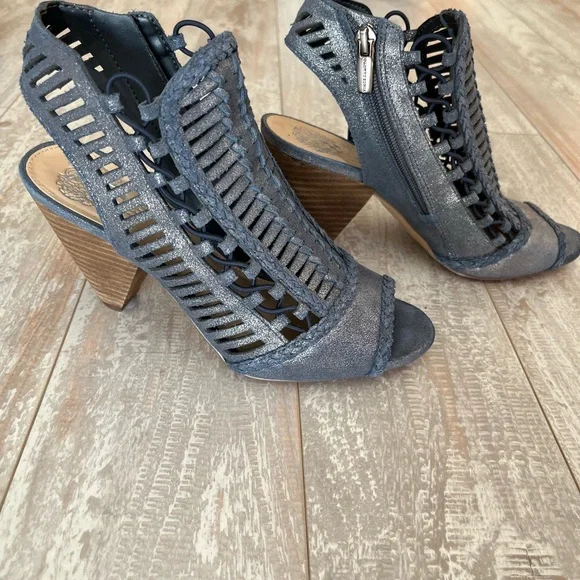 Vince Camuto Denim Blue Ankle Bootie 7M Peep Toe, Inside Zipper. Like New - Picture 2 of 9